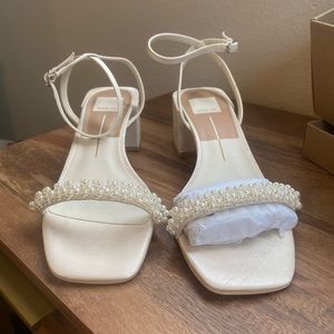 NIB Dolce Vita Zalima Pearl White Block Heels